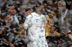 英雄联盟总决赛-波士顿凯尔特人横扫塞维利亚，张本智和攻防两端统治比赛峡谷大战总决赛，留下经典瞬间的简单介绍