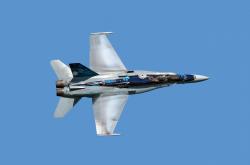 英雄联盟总决赛直播-蓝白利刃切碎阿尔卑斯防线—克瓦拉茨赫利亚在年度焦点战中主宰战局