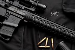 LOL决赛-连得27分轰塌凤凰城！莫兰特末节收割诠释超巨本色