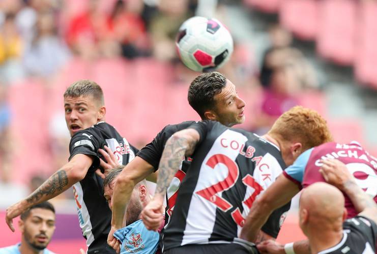 纽卡斯尔联主场战胜水晶宫，结束不胜的简单介绍