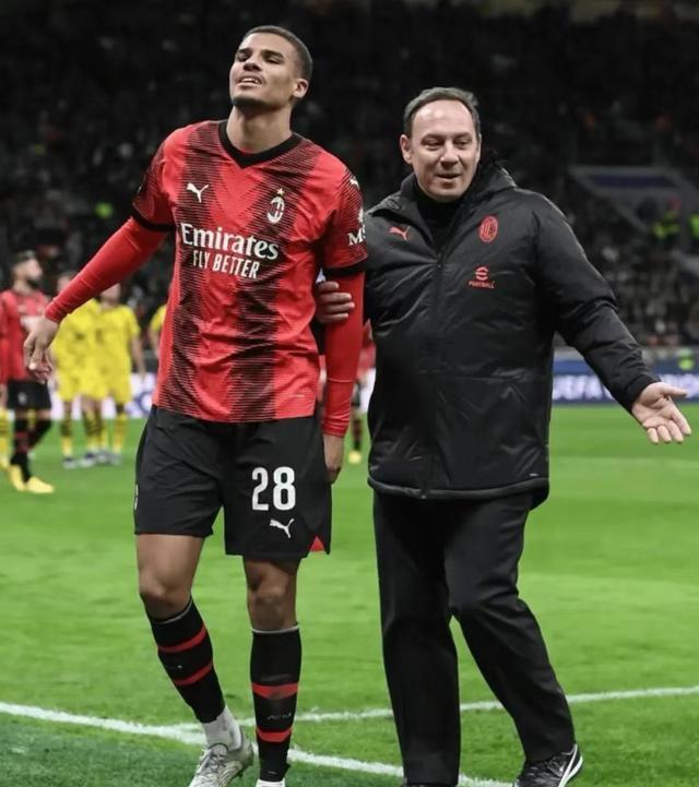 包含神秘伤病！队员复出时间成谜的词条