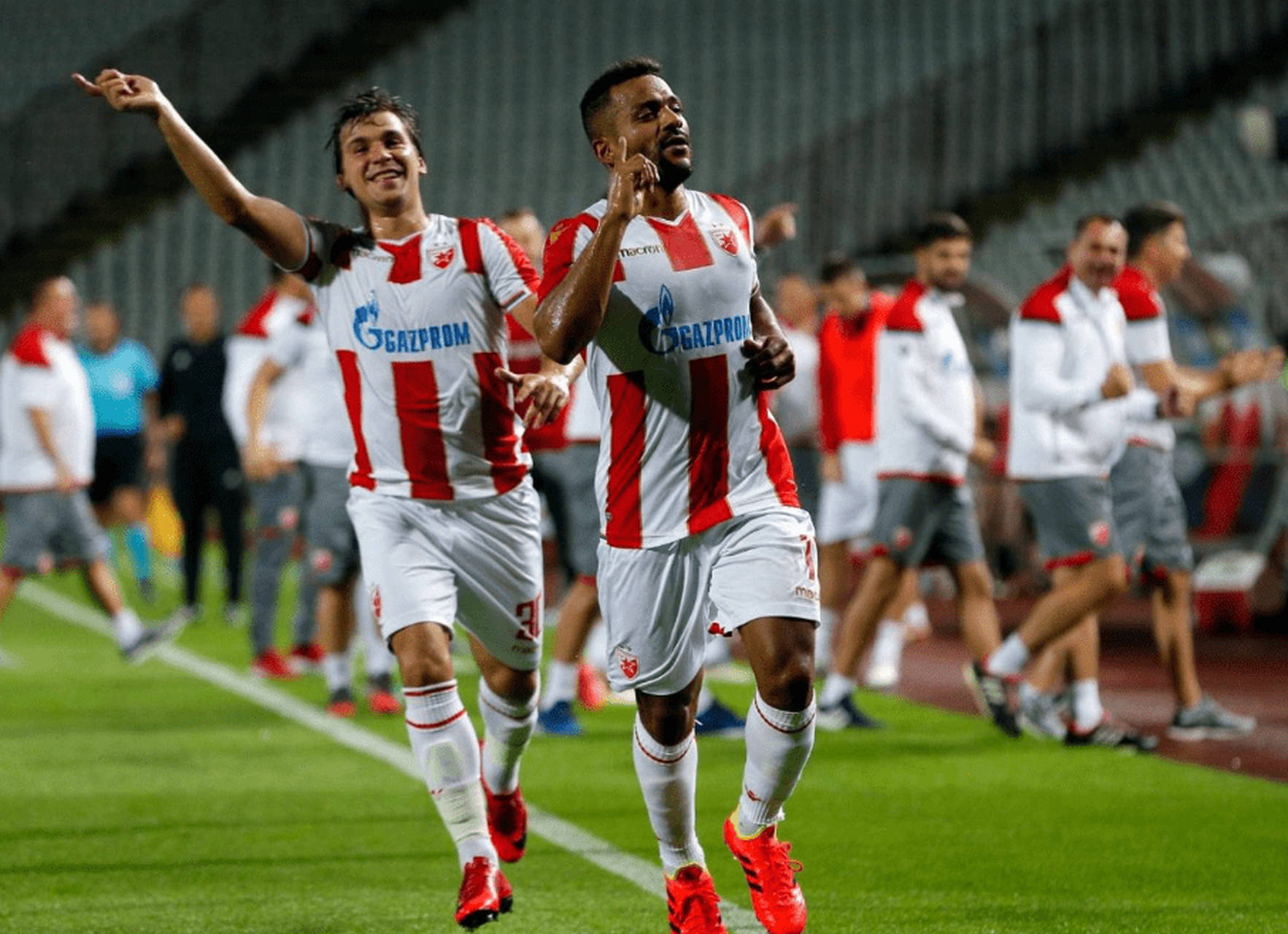 贝尔格莱德红星队在国际比赛中取得进展