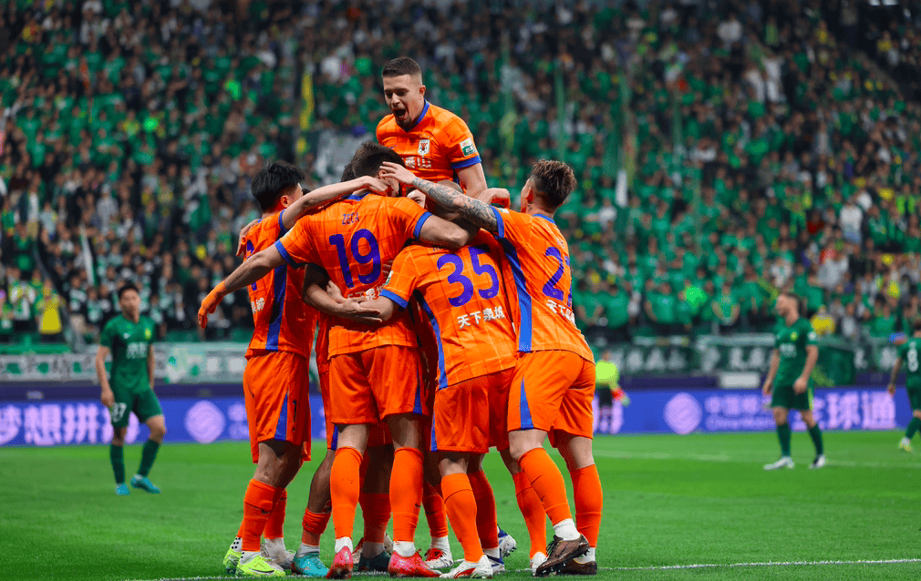 包含足球狂欢!巅峰豪强再次携手竞技的词条 包含足球狂欢!巅峰豪强再次携手竞技的词条