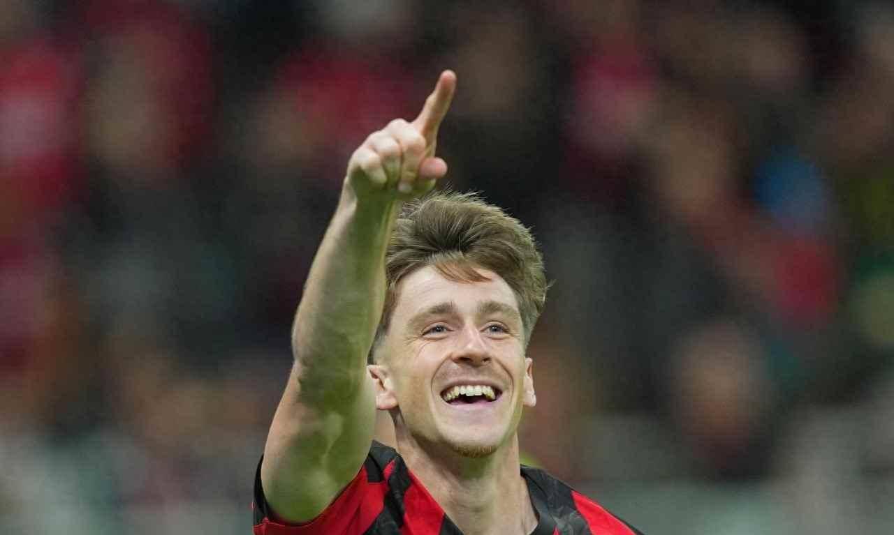 红牌停赛：那不勒斯前锋缺席下一场比赛的简单介绍