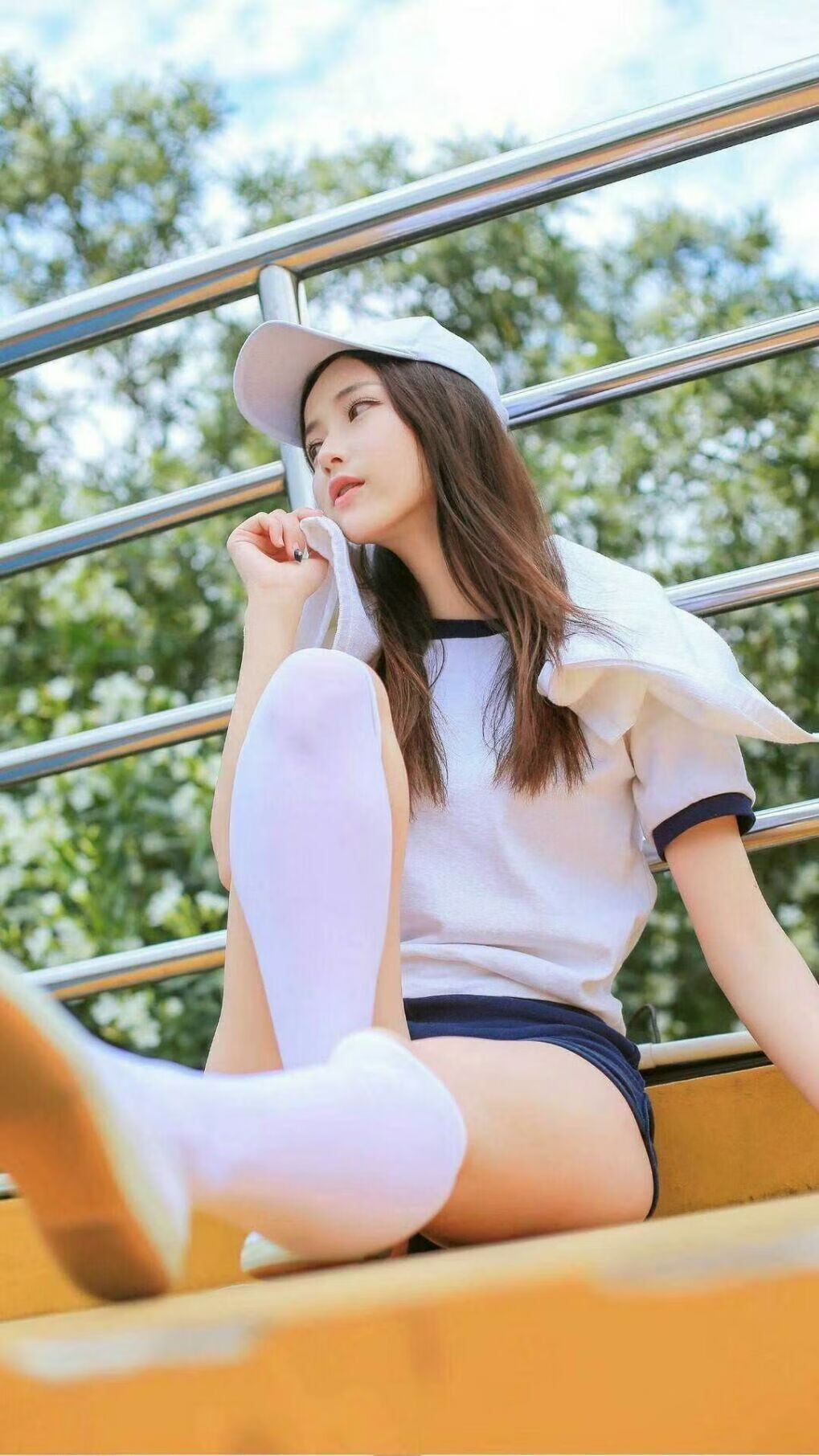 一记黄金弧线收割南美雄鹰,迪亚斯让比赛在第23分钟失去悬念