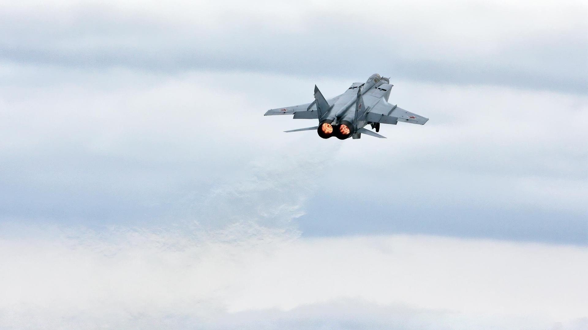 当东方铁闸遇上黄黑风暴,富安健洋的崛起与多特蒙德如何重塑德国足球基因