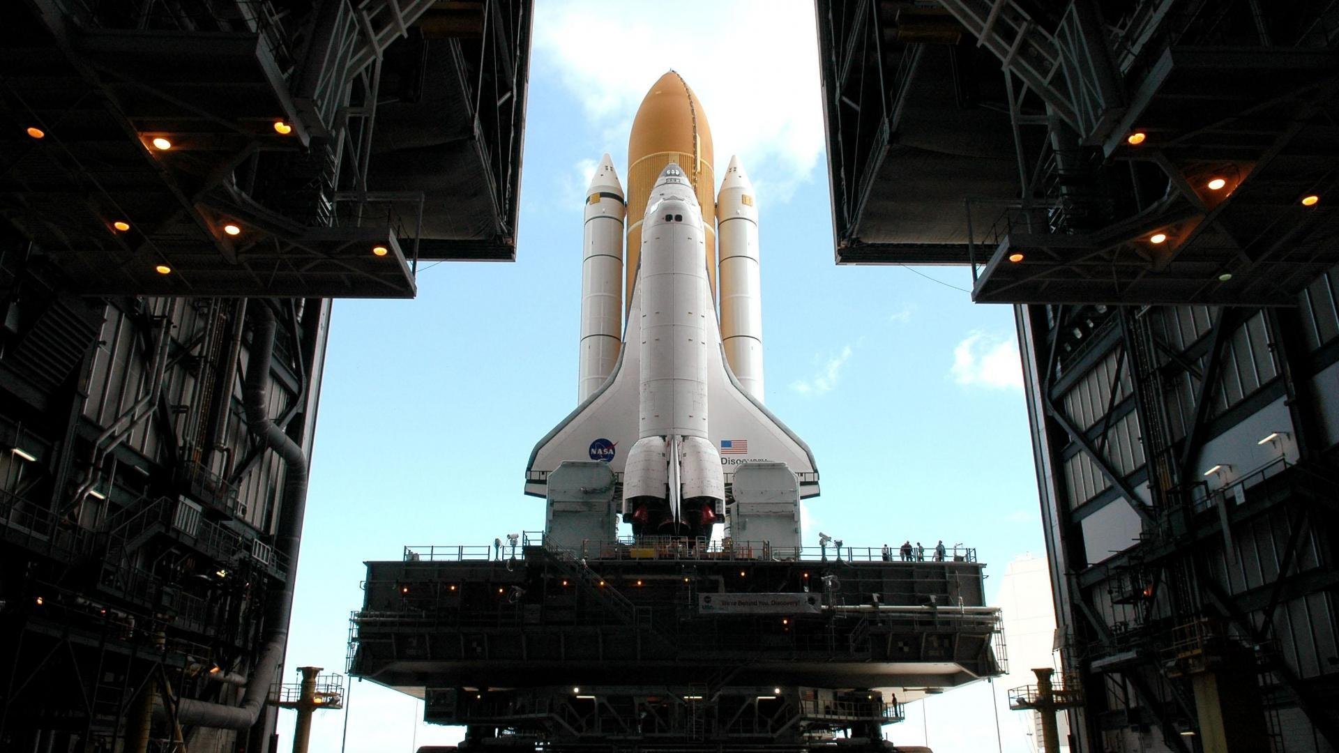 车轮与绿茵场，喀麦隆关键战如何映射F1年度争冠的终极哲学