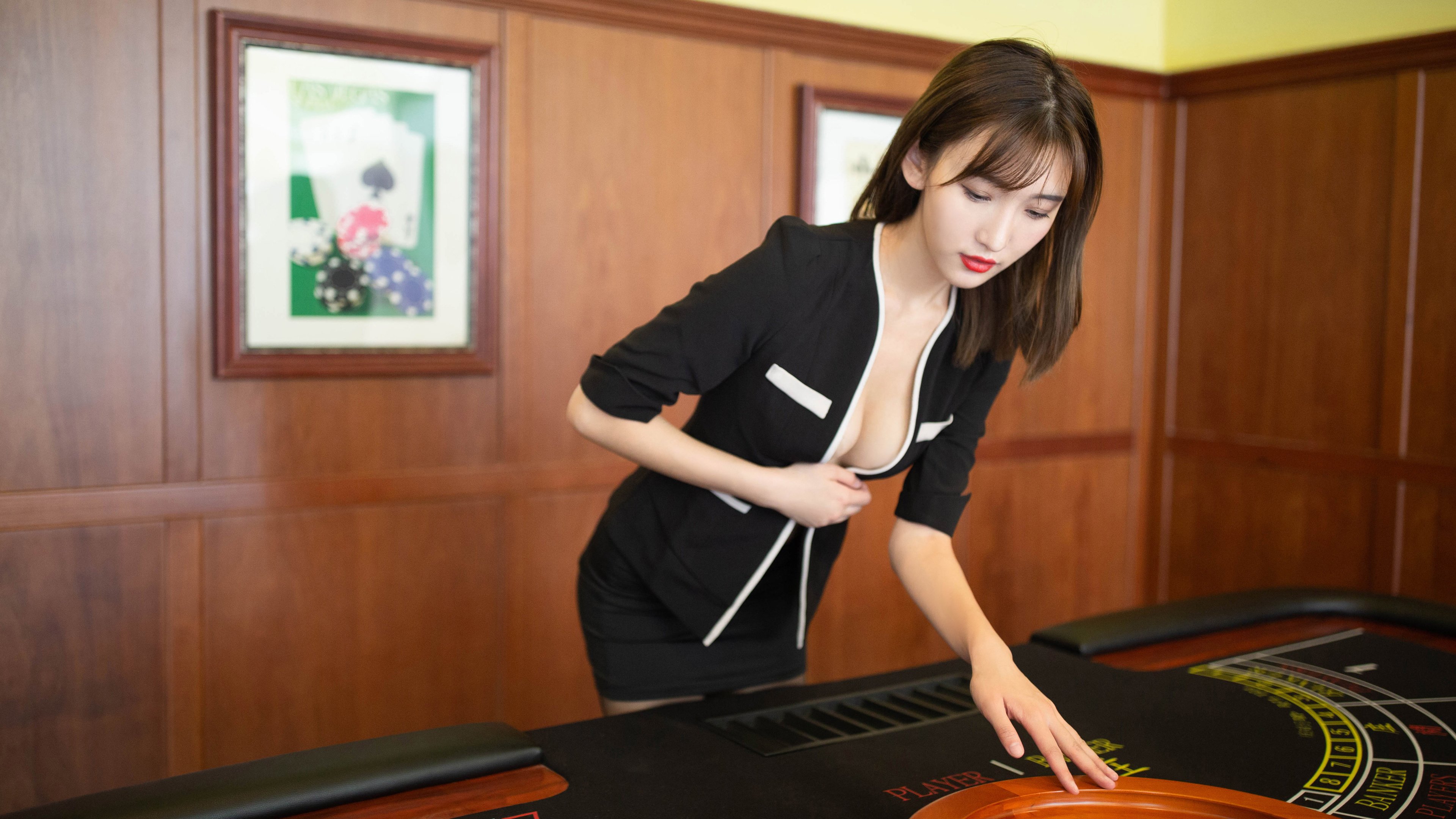 绿茵赛道，波兰赛车正面击溃毕尔巴鄂引擎