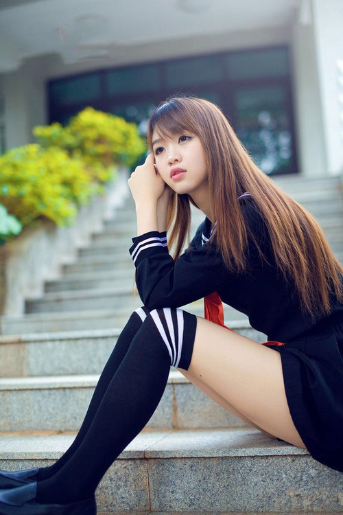 当克莱推起活塞，步行者用连续得分雪崩淹没森林狼