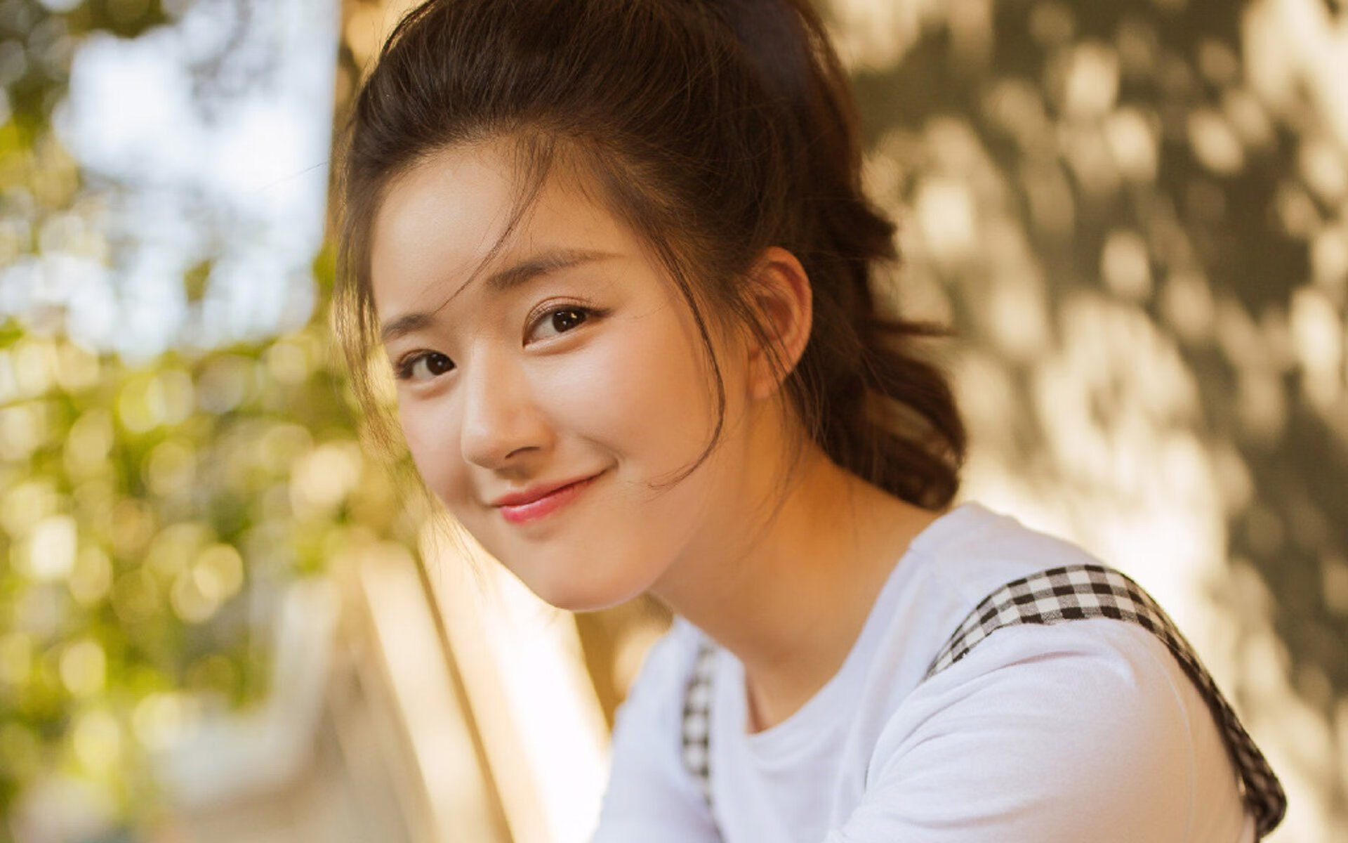 白袍将军一剑封喉!布克1.3秒斩落老鹰,魔术奏响逆袭序曲